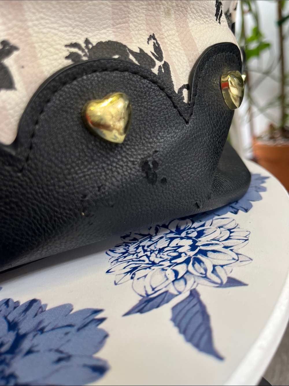Betsey Johnson tote cream/black - Picture 12 of 12